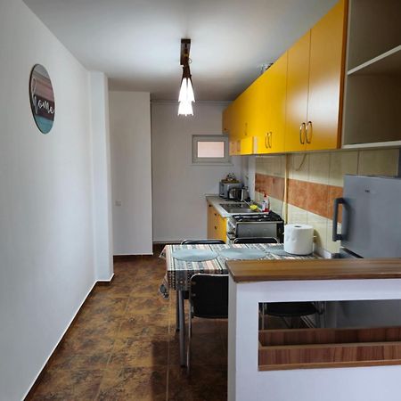 Iazi Apartament Brasov Exterior photo